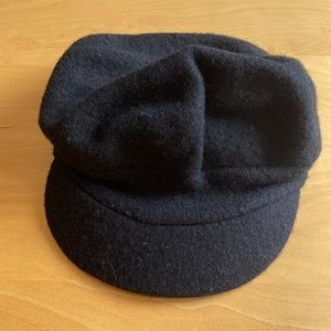 Woman wool beret
